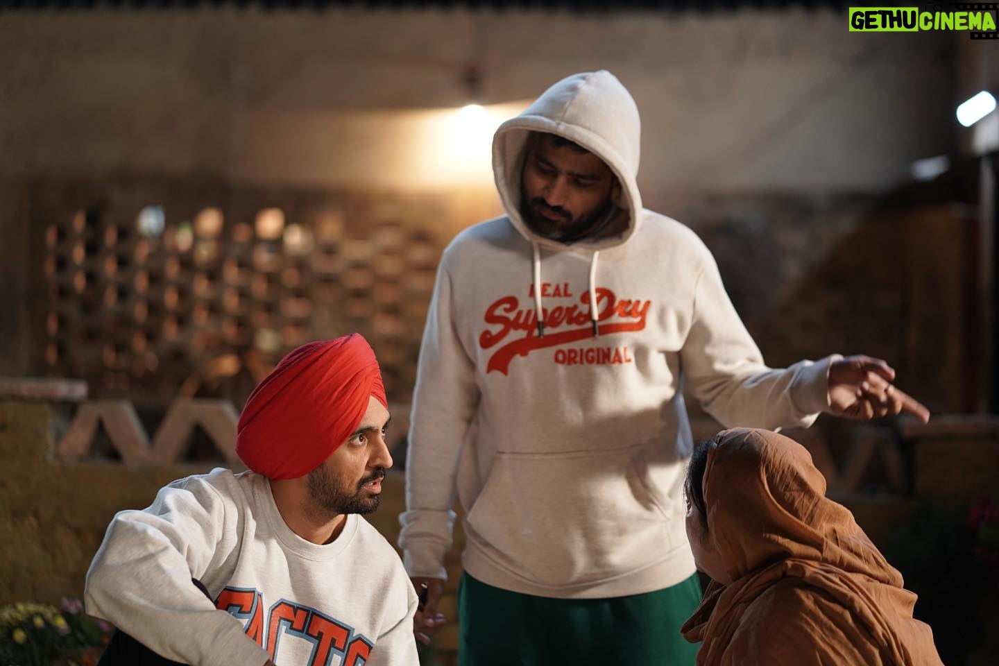 Jagdeep Sidhu - 4.5K Likes - 3 Days to go …. On set jatt and Juliet 3 ♥️. Advance Booking Open ho g aa … Book your tickets now … film dekh k dasyo thonu kiven lagi film 🍿… mere layi eh film sachi bhut wadi zimedari aa .. 🙏😇 … thode reactions di wait aa . eh 3 din massa hi nikal ne 🙈🙈