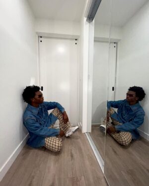 Jahi Di'Allo Winston Instagram - 🌟😎🪐🎸