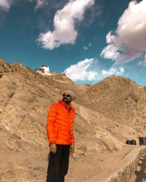 Jaideep Ahlawat Instagram - Back in the land of Leh for The Himalayan Film Festival with not one, but two films! #JaaneJaan as the opening Film and #ThreeOfUs as the closing film.
Thank you @anupama.chopra for having me here. 😇🙏😇

What a surreal feeling it is to be back here after about 5 years since we shot for  Bard of Blood. Kaafi kuch badal gaya hain itne waqt mein par cinema ke liye mere pyaar aur movie screening ki excitement aaj bhi utni hi hain #circleoflife #gratitude #humbled @filmcompanion