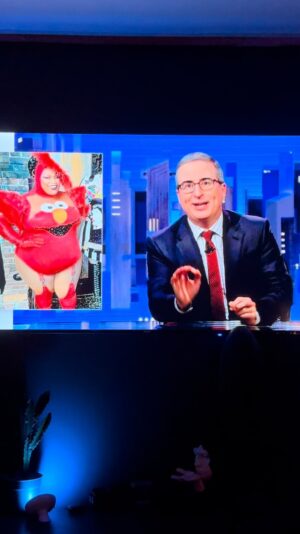 Jaidynn Diore Fierce Instagram - 🤓Reading is what??? FUNDAMENTAL! I am honored to be featured on @lastweektonight @lastweektonightwithjohnoliver I am HOWLING at the reads! Before you try to bring me up, you can at least research HOW to say my name 💅🏾 @gabriellehansontn #ElmoisQUEEN 😂