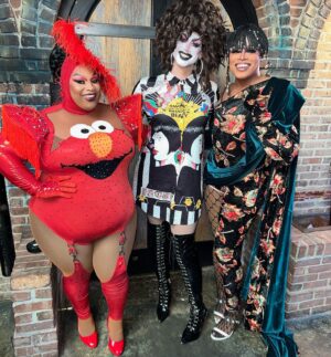 Jaidynn Diore Fierce Instagram - Bring back my girlzzzzz! LOVEED catching up with my sisters @dustyray and @didaswag at @lemoodragbrunch #wearefamily ❤️❤️❤️ #rupaulsdragrace 
.
.
.
My hair, makeup, and costume by me 👗💄 💇🏾‍♀️