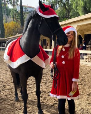 Jaime Bergman Instagram - Mr and Mrs Claus 🤶 🎅 #hohoho #merrychristmas