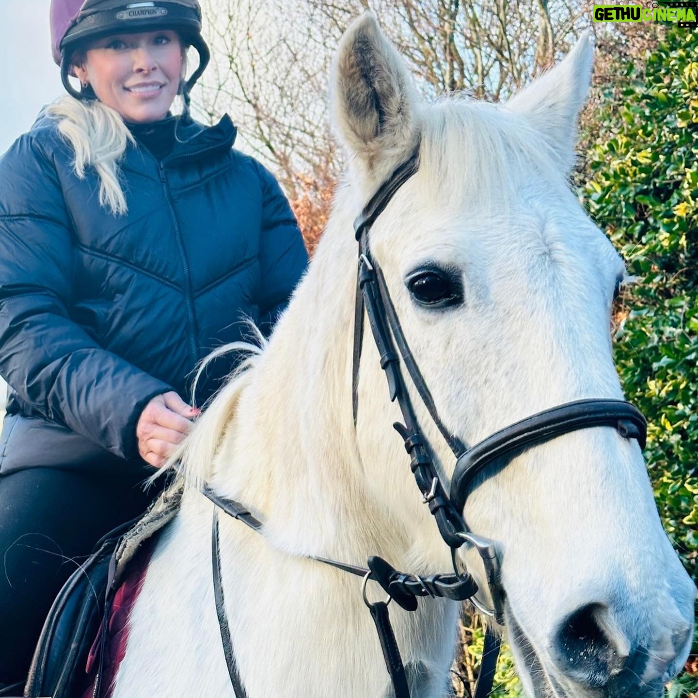 Jaime Bergman - 1K Likes - Ireland you have my heart š thank you @clarinaequestrian for an unforgettable day of riding. My posting trot š¤·āāļø Bellaās jumping š. Until next time⦠#equestrainlife