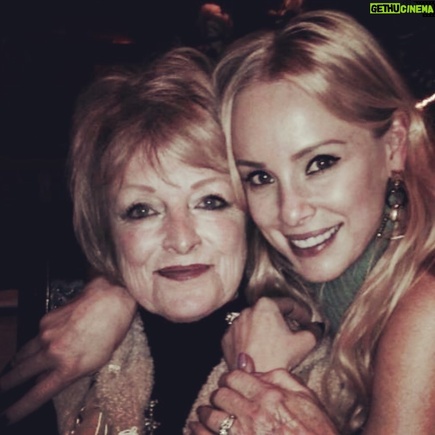 Jaime Bergman - 1.3K Likes - Happy Birthday to my mama! Love you to the moon š š« mom!