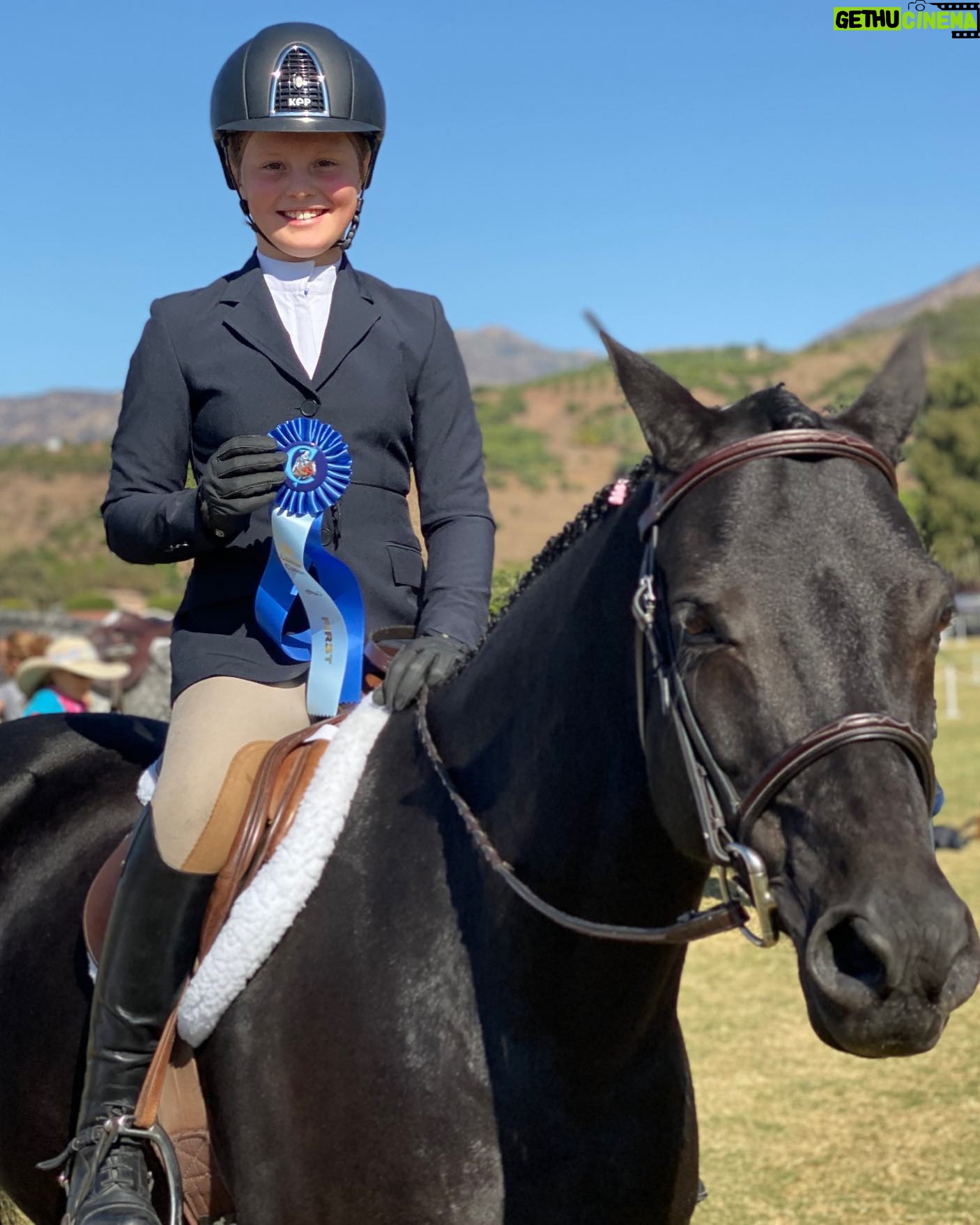 Jaime Bergman - 1.6K Likes - Winning first blue competing on her new BFF in their first show together as a team! Great job Bella š¬šš„#pony