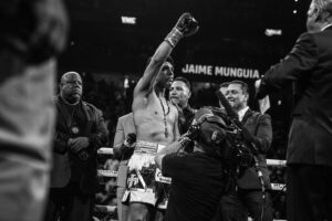 Jaime Munguia Instagram - No ganamos la pelea, pero ganamos mucha experiencia.
Agradecido por la oportunidad y agradecido con toda la gente que me mostró su cariño y su apoyo.
¡Muchas gracias por todo! Que sepan que el Munguia no se raja. 
#teammunguia 
.
.
.
.
.
.
.
.
.
📸: @angelrm04