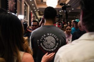 Jaime Munguia Instagram - Primer Face to Face. 
¡Animo! ¡Puro Team Munguia! ✌🏽
.
.
.
.
.
.
📸: @angelrm04