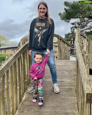 Jake Graf Instagram - Just back from a fab few days at @awayresortsholidays  in the New Forest with Hannah and the kids.👩🏼‍🤝‍👨🏻👶🏻👧🏻

This was my first EVER UK staycation and we all had a blast. 

Alpaca walking and arts and crafts and long walks and pony spotting and lunches in the sunshine and soft play and playgrounds and even a couple of hours in the pub with Hannah, thanks to her parents!🥳

We stayed at Sandy Balls (chortle!) and they're located UK wide. We'd defo head back in the Summer!😎

#holiday #staycation #uk #easter #break #family #fun #parenting #kids #cutekids #alpaca