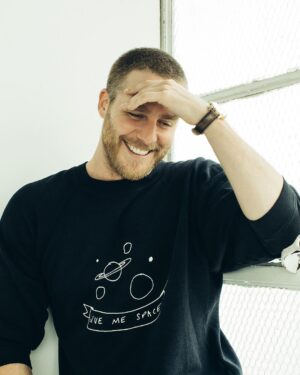 Jake McDorman Instagram - @abookof_ 📚 // Link in Bio