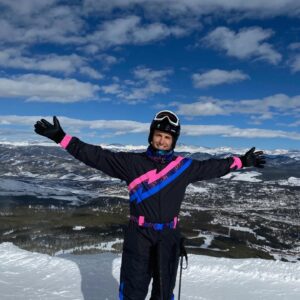 Jake Resnicow Instagram - Elevation over expectation: In life, we rise above. The peaks we dream of reaching are not just in the mountains, but in every challenge we overcome. Keep soaring, one slope at a time. ⛷️✨ #Aspen #Vail #Whistler