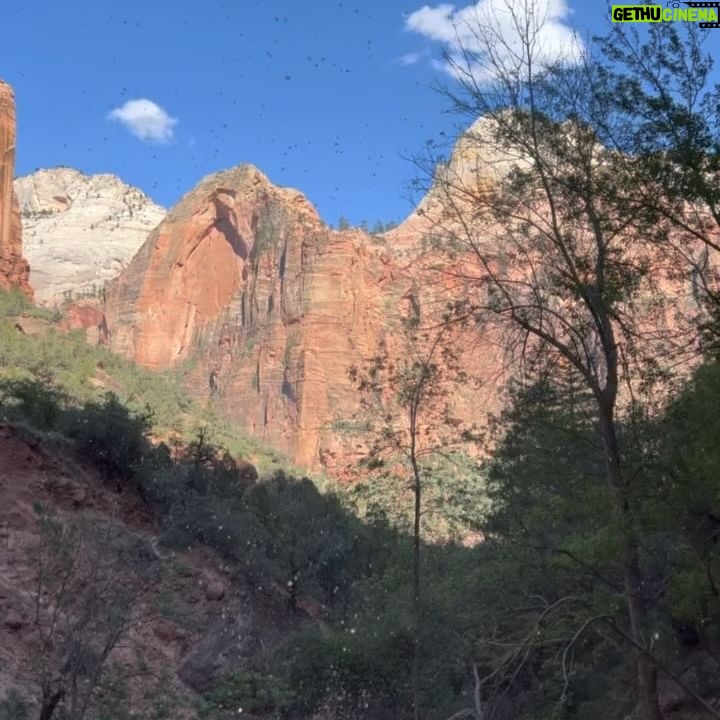 Jake Short - 27.4K Likes - Little birthday trip to Utah hit the slot (canyon)