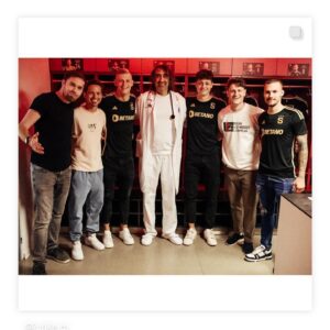 Jakub Kohák Instagram - AC SPARTA PRAHA oslavila 130 let a k tomuto krásnému jubileu natočila spot, do kterého mě přizvala, coby herce - doktora. Malinko jsem váhal, protože se jistě najdou tací, kteří mě nemají v lásce, ovšem když tě povolá Sparta - tak prostě musíš! Díky, spot se povedl, gratuluji tvůrcům i dalším účinkujícím, rovněž díkx za to, že jsem mohl být u toho - a Tobě Sparto přeji jen to nejlepší - ať nás těšíš navěky 🙏🏻⚒️🔥🏆⚽️⭐️⭐️⭐️ @acsparta_cz @lkrejci_ @t7.official @jakubpesek @panakfilip @lukasharaslin27 #genacs #37 #letensti