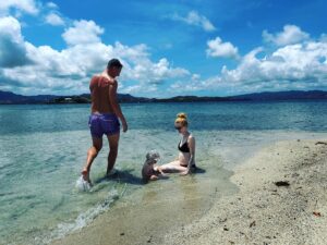 Jakub Štáfek Instagram - Martinique 🏝️ to nejlepší na konec. Další ostrov Francouzského departmentu 🇫🇷 Místo kam se rádi znovu vrátíme. Je to v něčem hodně podobné Guadeloupe, ale ještě o dost lepší 🙌 #martinique #island #france #wonderful_places #vacation #nature #family #time #caribbean #mountains #ocean #wild
