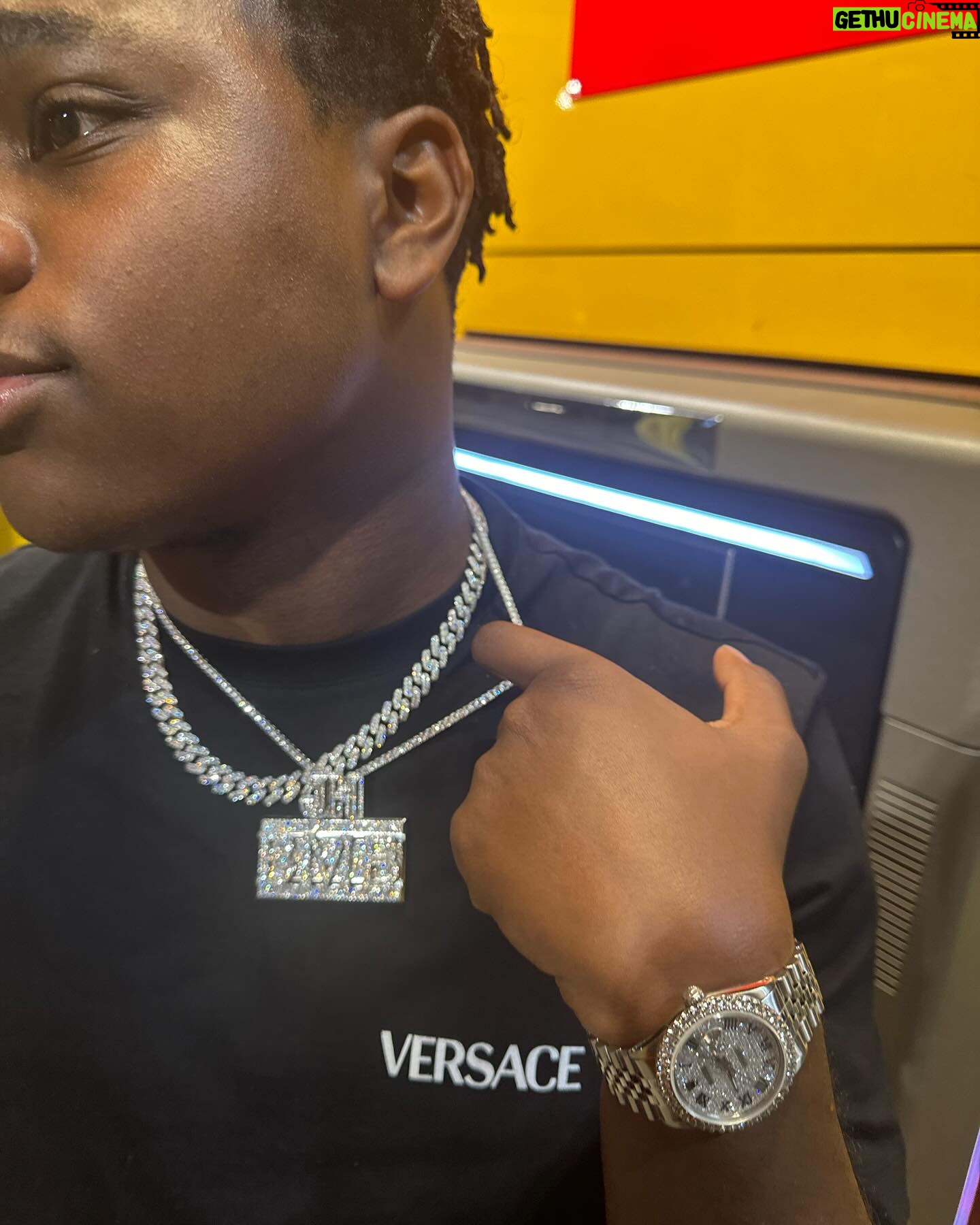 Jalyn Hall - 12.3K Likes - W night 🐐#happybirthdayPoloG #latenights #newyearnewadventures #bmb