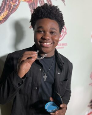 Jalyn Hall Instagram - Just got back from LA after celebrating the 100th episode on one of the shows I work on and regardless of what I’m doing I love how @invisalign aligners can work hard in the background to transform my smile (while maintaining my signature gap). They’re more comfortable than braces and you can hardly tell I’m wearing them while filming. I couldn’t be happier with my choice! #InvisalignPartner 

“Link in my bio to start your #Invisalign journey today!”