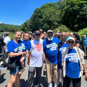 Jamaal Bowman Instagram - When I say “peace and love”, this is what I mean!

From Edenwald to Greenburgh, our people powered movement turned out for our communities! Together we’ve knocked over 95,000 doors and made over 411,000 calls and we’re not stopping until we kick MAGA money out of NY16! 

Join us this week at the link in my bio 🔗