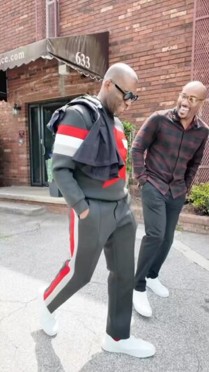 Jamal Bryant Instagram - Had amazing time with my brothers @samcollier @datruthonduty for @aurnonline for new show dropping soon. Special thx to @thestarstruckcollection for lacing me up for the shoot! Stay tuned for great things coming. If you not on mailing list go to Jamalbryant.org