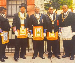Jamel Shabazz Instagram - Frozen moments in time.
The 2000s
Group sessions. 
#groupshots 
#snapshots
#crews
#faces 
#photography 
#photos 
#groupphotos 
#streetphoto 
#streetportraiture 
#jamelshabazz 
#jamelshabazzarchive