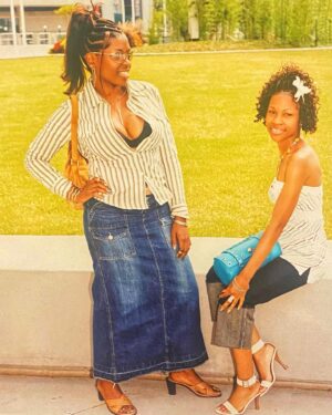 Jamel Shabazz Instagram - What a blessings to have memories. 
The following photographs are from Miami, Atlanta and NY. Early2000s.
#photography 
#photos 
#streetphotography 
#fashion 
#fashionphotography 
#streetportrait 
#streetportraiture 
#jamelshabazz 
#jamelshabazzarchive