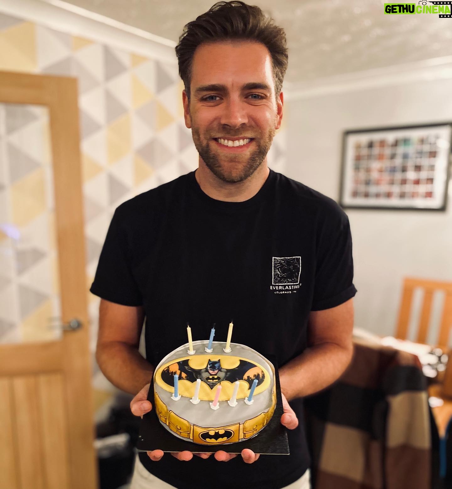 James Cooper - 9.9K Likes - 3️⃣6️⃣ and still getting Batman cakes*
*Apparently it was the last one in Tesco