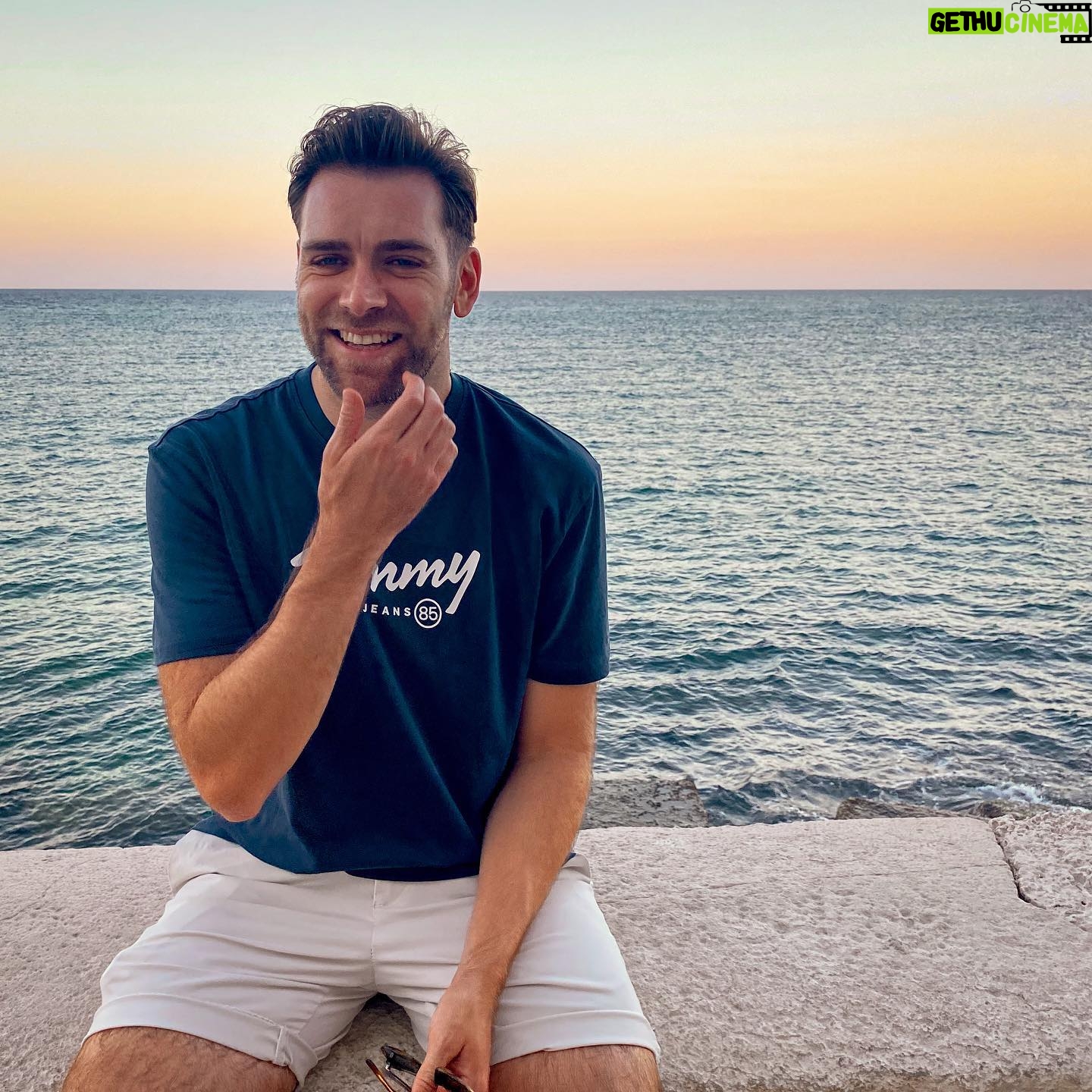 James Cooper - 6.6K Likes - 🤔🇮🇹