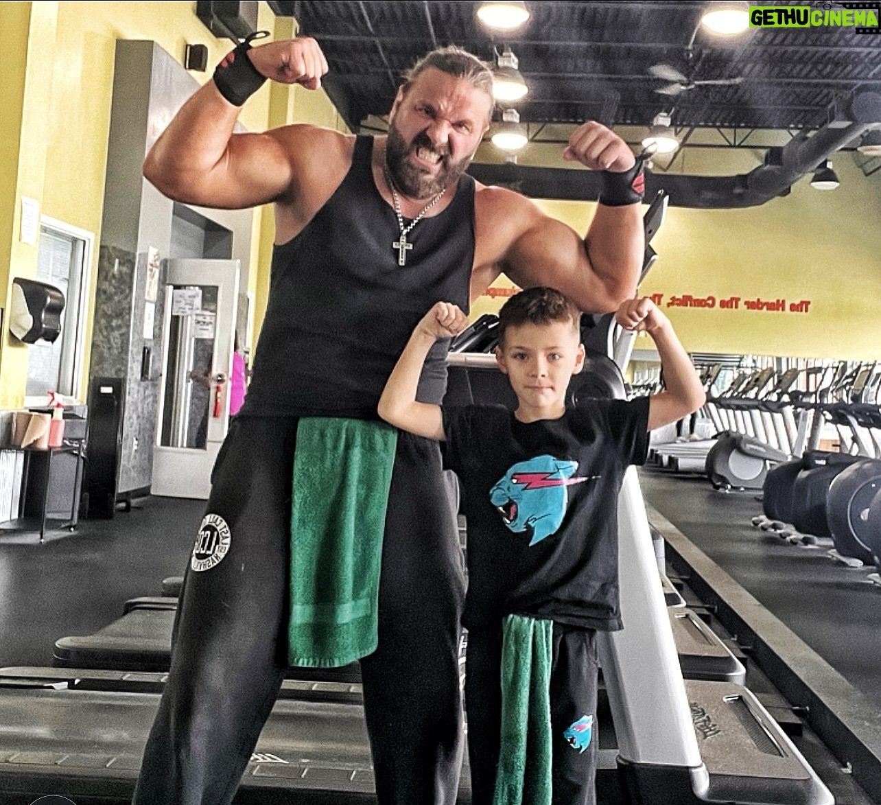 James Cox - 3 Likes - Friday pump day with my son Corbin 😂💪
#dad #son #workout #fitness #springfitness