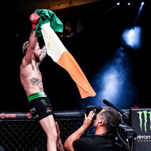 James Gallagher Instagram - There’s two kinds of people in the world, one kind that’s Irish and the other who wish they were irish ☘️ happy st paddy’s day 💚🇮🇪👑