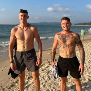 James Gallagher Instagram - Quick scope down the local before another hard week of training 👊🏼🔋🤼‍♂️