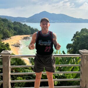 James Gallagher Instagram - Clear views to the top 👑 ☀️