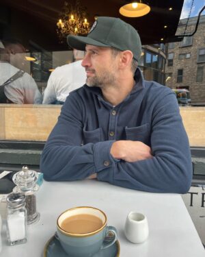 James Lafferty Instagram - 🇬🇧☕️🚶🏻‍♂️
