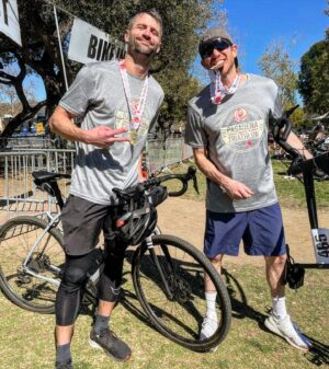 James Lafferty Instagram - Participation medal winners! #pasadenatriathlon @jameslafferty