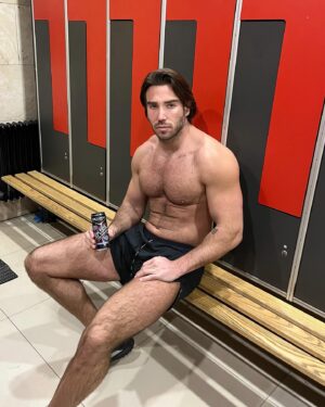 James Lock Instagram - Giving my Sunday morning workout a jumpstart using @scimx xplode 💥 
-
#scimx #strongerwithscimx #24KME