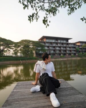 James Ma Instagram - มากี่ครั้งก็มาถ่ายรูปมุมนี้ 🌅 📸 😁😂

#muthimaya 
#muthimayaforestpoolvillakhaoyai