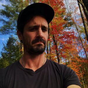 James Ransone Instagram - If a man takes a selfie alone in the woods, will anyone be around to gram it? 🤔#deepthoughts #obligatorynewenglandroadtripselfie