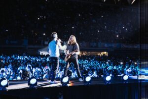 James Valentine Instagram - THANK YOU SANTIAGO! Photos by @bootswallace