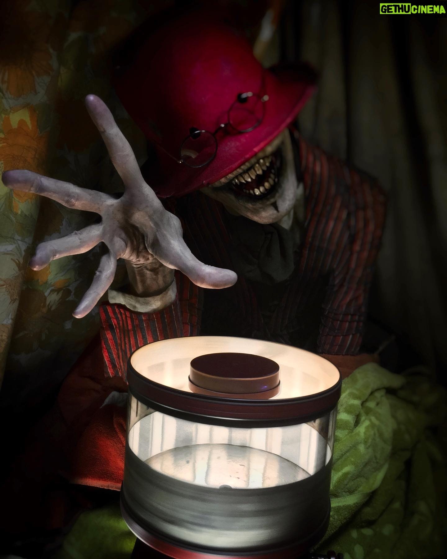 James Wan - 71.5K Likes - Throwback to my tall friend, the Crooked Man played by the incredible @jbotet. Javier’s movement was almost supernatural, some people knocked the character for being CGI.
I filmed him in slowmo and reverse playback — all old-school camera trickery.
And no, unfortunately the spin-off movie with this character isn’t happening. Outside of my control. But maybe one day. #theconjuring
#theconjuring2 #thecrookedman