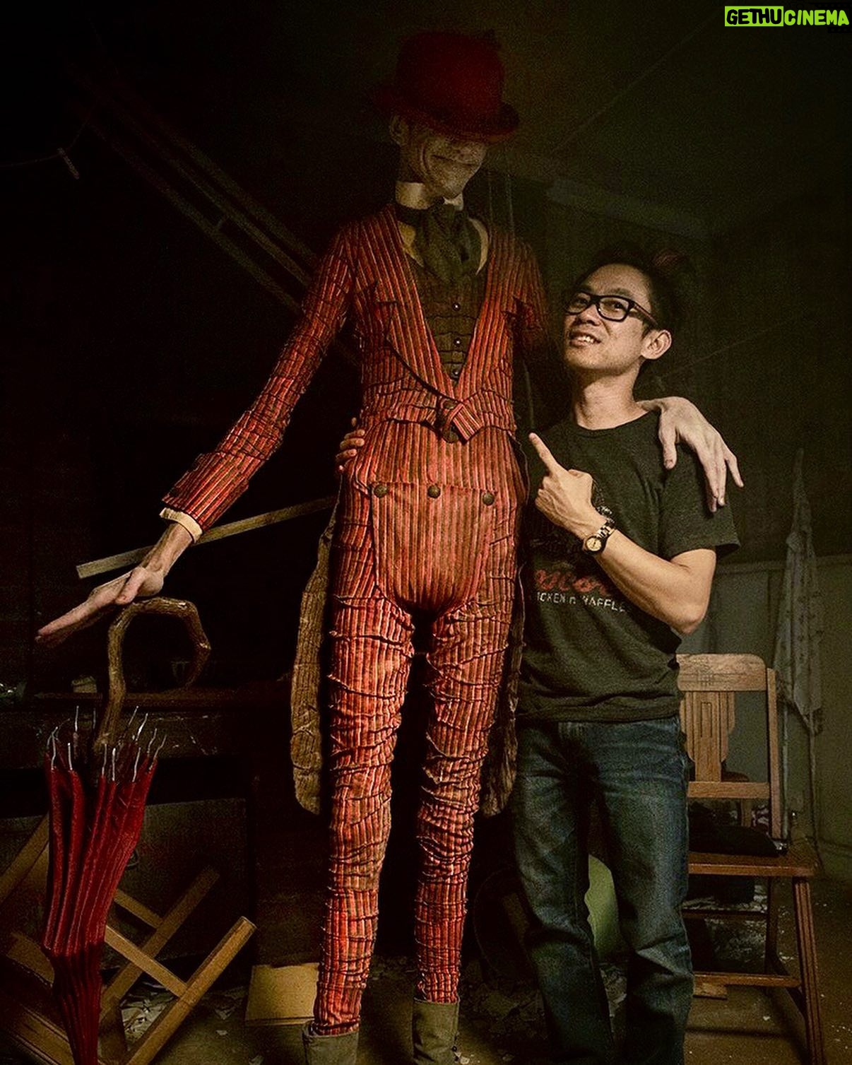 James Wan - 71.5K Likes - Throwback to my tall friend, the Crooked Man played by the incredible @jbotet. Javier’s movement was almost supernatural, some people knocked the character for being CGI.
I filmed him in slowmo and reverse playback — all old-school camera trickery.
And no, unfortunately the spin-off movie with this character isn’t happening. Outside of my control. But maybe one day. #theconjuring
#theconjuring2 #thecrookedman