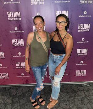 Jamie Colleen Instagram - My first comedy show In Philly! @raficomedy did not disappoint 😍🤌 Can’t wait for the next one! 

I’m so happy I was able to experience it with my sister ❤️❤️

@heliumcomedyphl