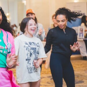 Jamie Colleen Instagram - One of my favorite things about being a mom: 

When I step out of my comfort zone to try something new, only to realize how much I love it because I’m doing it with her 😍😍

@divagirlcommunity 

#divagirlcommunity #divagirl #divamomma 
#zumba #momlife