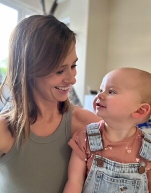 Jamie Jewitt Instagram - When I shared recently about Nora starting to crawl at 20 months 🥰 (and not yet walking) I got a lot of messages from mums who have been feeling worried, or isolated, as the majority of what they see on here are other babies reaching certain milestones.

It really got me thinking because I shared a lot of ‘firsts’ with Nell without even really realising I was doing it, I would just want to share how cute she was using her fork, or be so excited she’d said mama and was making funny babbling sounds 💕. And please don’t get me wrong, I love LOVE to see those posts, watching parents see their babies do things for the first time and the amazement and joy that brings is something very special, and is such a lovely thing to celebrate 💕. But having a second child on a very different timeframe has reminded me how much easier it is (without even realising you’re doing it) to fill a square, or story, with something that someone is doing rather than isn’t doing. So I just wanted to share that whilst the nature of social media means you might constantly see babies meeting milestones, you really aren’t alone if they’re not ❤️, and it doesn’t mean there aren’t other mums and dads out there in a similar situation to you.

I don’t share so many of those moments with Nora and it’s not because she’s our second child, it is simply because we haven’t shared those moments in real life yet ❤️. She’s very much on her own timeframe for everything, although I’ve only touched on gross motor development on here before. She doesn’t speak - about 8 months ago she said dada for the first time and then overnight she stopped and hasn’t said it since. She has never said mama. Day to day we are still working on her cutlery and practical skills. *Caption continues in the pinned comments*