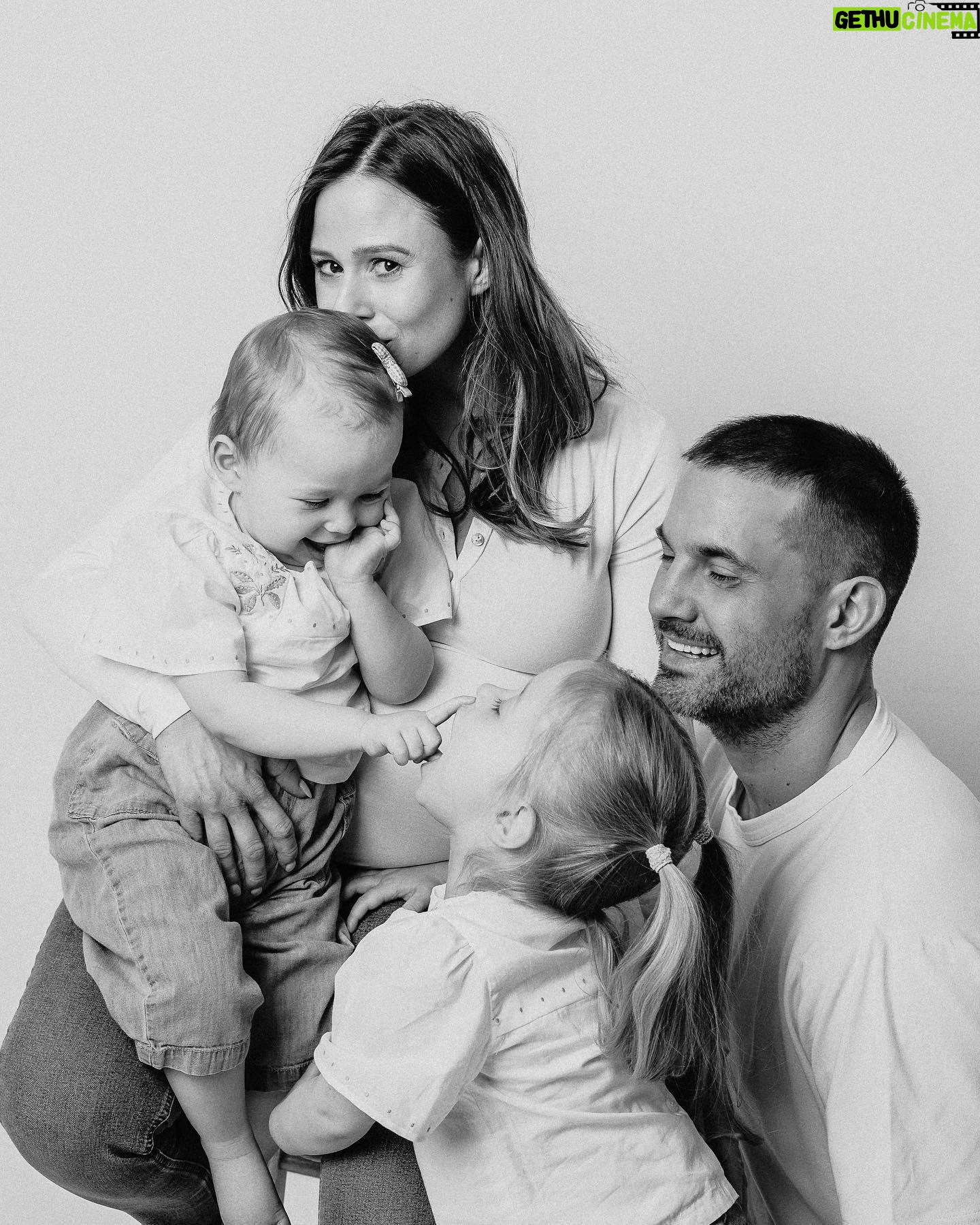 Jamie Jewitt - 137.8K Likes - Our first proper family photos 🥰
Thank you for your messages, we haven’t disappeared to have the baby quite yet but I wasn’t well last week, which is why we went a bit quiet. Hopefully on the mend now before baby boy’s arrival ☺️. Before that we were lucky enough to squeeze in our first ever family photoshoot, we brought with us nothing but chaos and somehow @kelciejohnlewisportraiture turned that into this magic and we couldn’t be more grateful✨