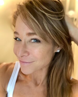 Jamie Luner Instagram - What is “Freedom” for you ? 
Its different for everyone at different time in our lives:  Freedom to move through the world as we see fit,  free from other peoples opinions,  free to create our vision,  financial freedom, emotional freedom, free from other people’s negative energy, free from bad habits or old limiting beliefs or maybe freedom from our own negative self talk.  I love finding even more ways to fully feel FREE in my life . From the obvious to the subtle, each layer of freedom brings me a greater sense of JOY.  Joy is the path, Joy Wins💃 
.
.
.
.
#Joy #Freedom #Happy #Love #JamieLuner #Positive #PositiveQuotes #WorthIt #Vision #Create #Explore #yes