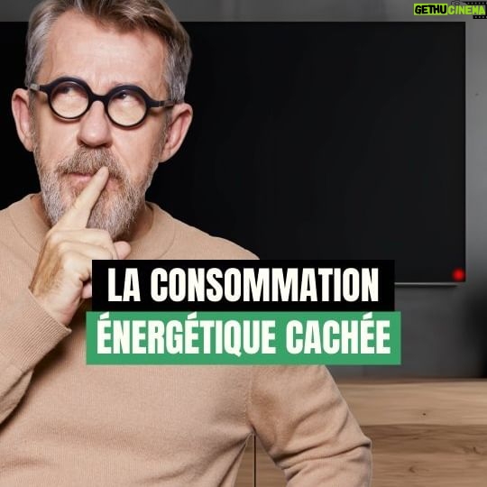 Jamy Gourmaud - 11.4K Likes - Faut-il laisser ses appareils en veille ou les débrancher ? 🔌 Avec @allianz_france nous vous dévoilons quelques conseils pour réduire votre facture d’électricité ! 🤓
.
.
.
#Epicurieux #Jamy #vulgarisation #culturegénérale #allianz #AllianzSEngage