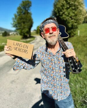Jamy Gourmaud Instagram - Retour vers le futur? Non, petite mise en scène pour aborder le covoiturage dans un prochain @lemondedejamy 🤓