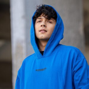 Jan Bendig Instagram - Můj nový merch od dneška k prodeji na www.romaboy.cz 👑

Co vás z něj nejvíc baví? 😇