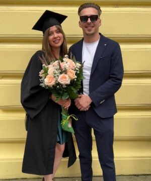Jan Macák Instagram - 1) Já a ségra se divíme  2) Ali došel na víno zdarma  3)Pro babičku na poličku do rámečku  4)Klobouk řekl Zmijozel