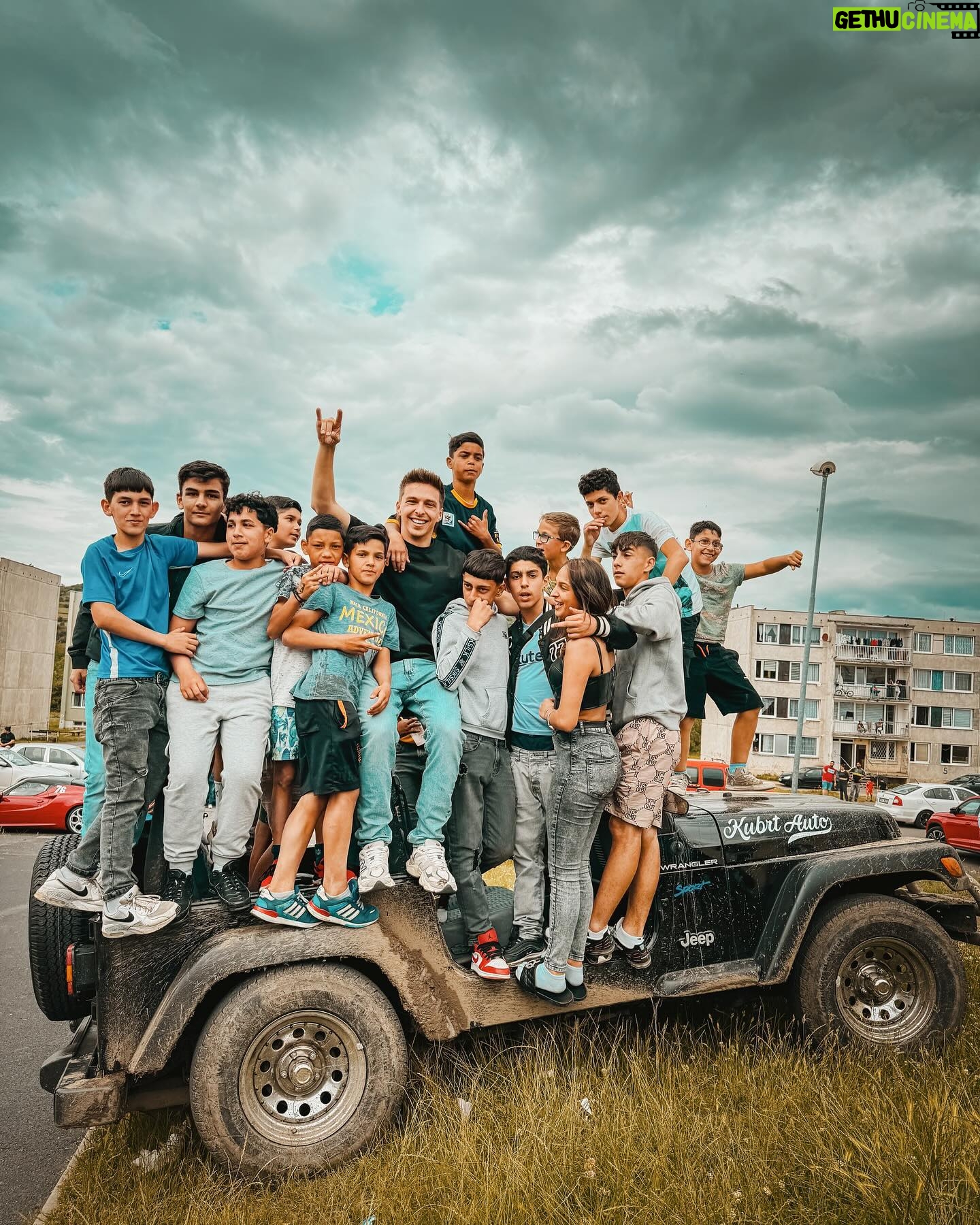 Jan Macák - 44.9K Likes - Zajel jsem kouknout do Chánova na dětský den, díky za pozvání! @kubrt.auto ✌️😀 | 📸 @_pjubs_
