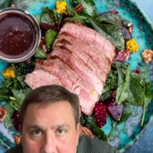 Jan Punčochář Instagram - SOUTĚŽNÍ RECEPT 🥩🥗
Troufnete si na dokonale propečený steak doplněný špenátovým salátem s červenou řepou? Inspirujte se při foodstylingu tipy @jan_puncochar_chef a soutěžte s námi do 30. 11. 2023. 

🔗 Recept i pravidla soutěže najdete na linku v biu.

#AEG CZ #VarteJakoProfesionalove
#soutez #soutezime #hlavnichod #foodstyling #plating #servirovani #jidloaradost #jimezdrave #varimedoma #varime #varimeslaskou #dnesjimzdrave