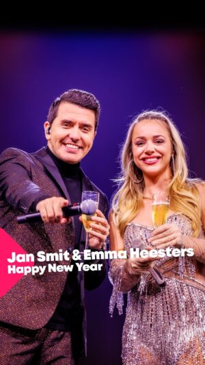 Jan Smit Instagram - Happy New Year!!! 🥂🍾🎆

#happynewyear #abba #newyearseve #newyear #happy2024 #emmaheesters #jansmit #muziekfeestvanhetjaar #gelukkignieuwjaar