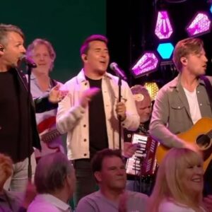 Jan Smit Instagram - Gisteravond waren we te gast bij Vandaag Inside! Wat een heerlijke sfeer zo met de hele band… 🤩